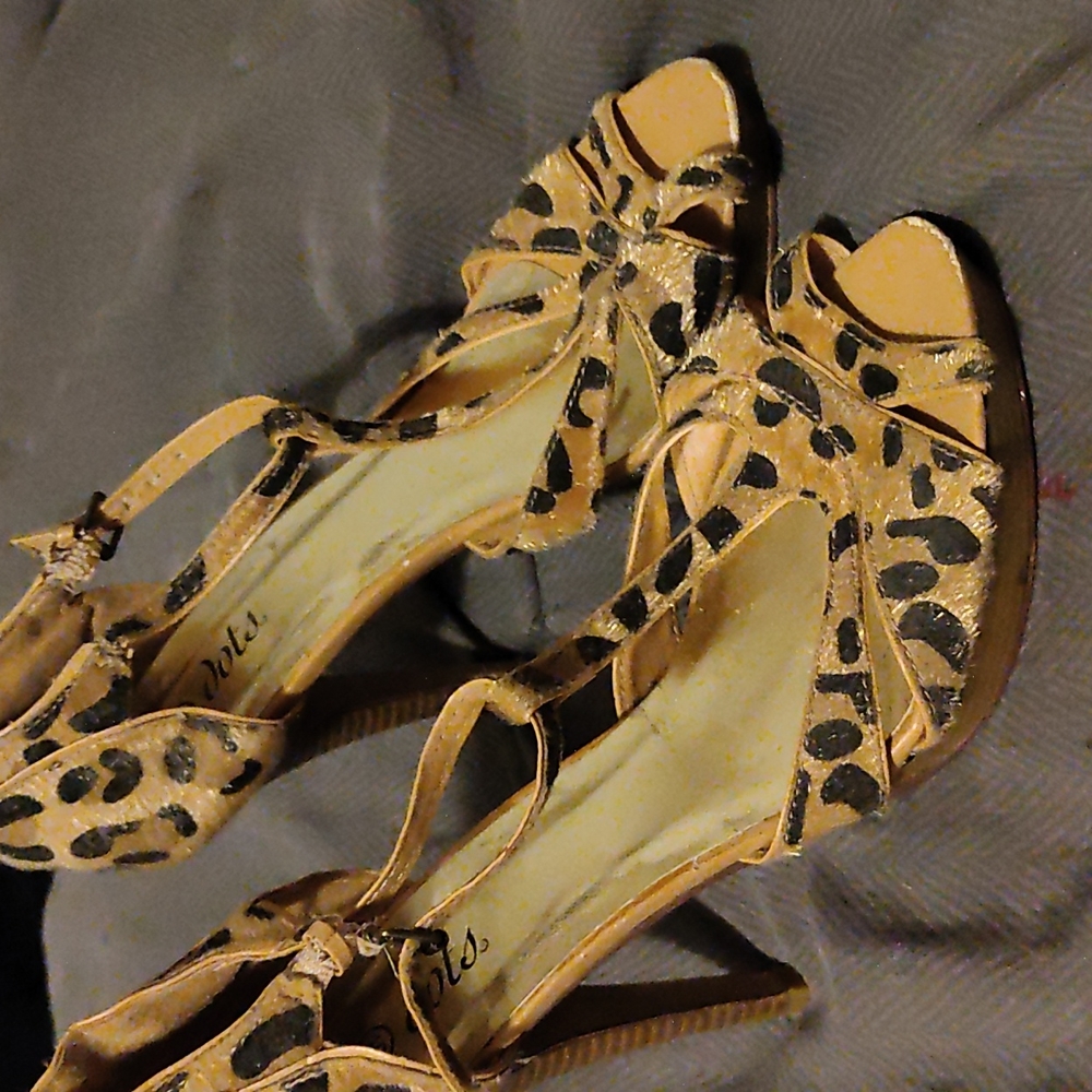 Sexy, stylish Leopard print high heel open toe heels